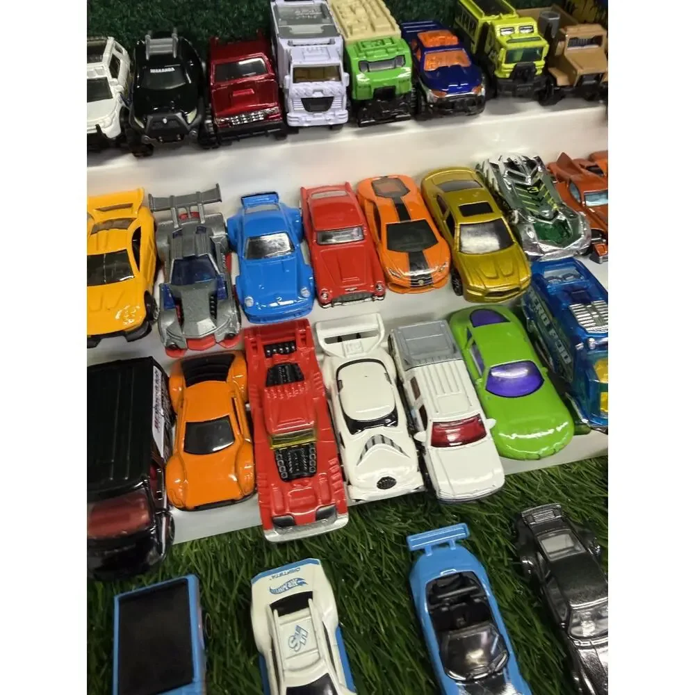 Large Lot of 40+ Diecast Toy Cars Trucks Vans Mixed Hot Wheels Matchbox Vehicles
